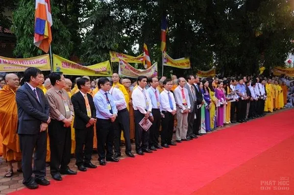 Huế: Lễ Phật đản chính thức tại chùa Từ Đàm PL: 2561 image-1731938008363
