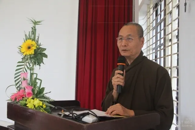 Huế: Sinh hoạt khoa học đề tài 'Phật giáo và công tác xã hội' image-1732292636021