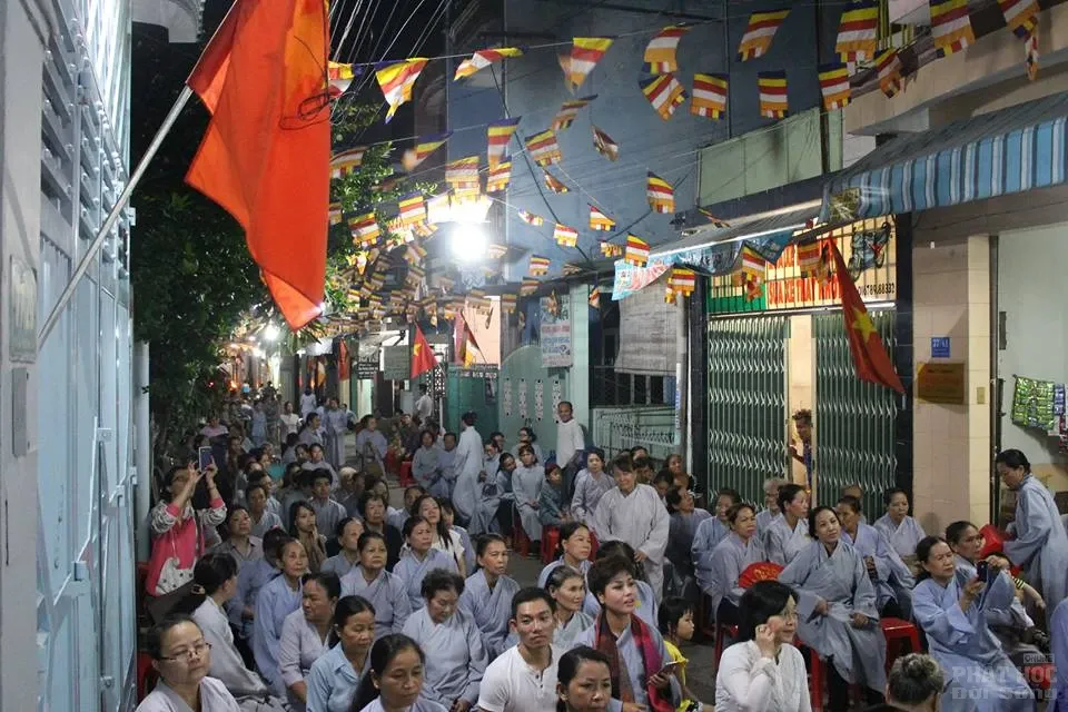 Khu phố Bình Đa hân hoan mừng Phật đản image-1731746620773