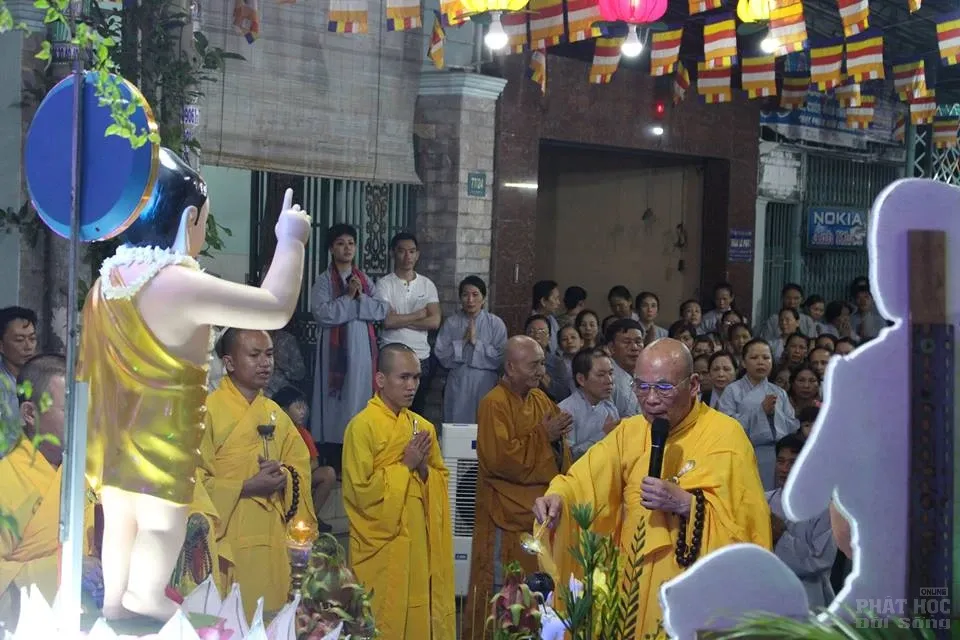 Khu phố Bình Đa hân hoan mừng Phật đản image-1731746623310