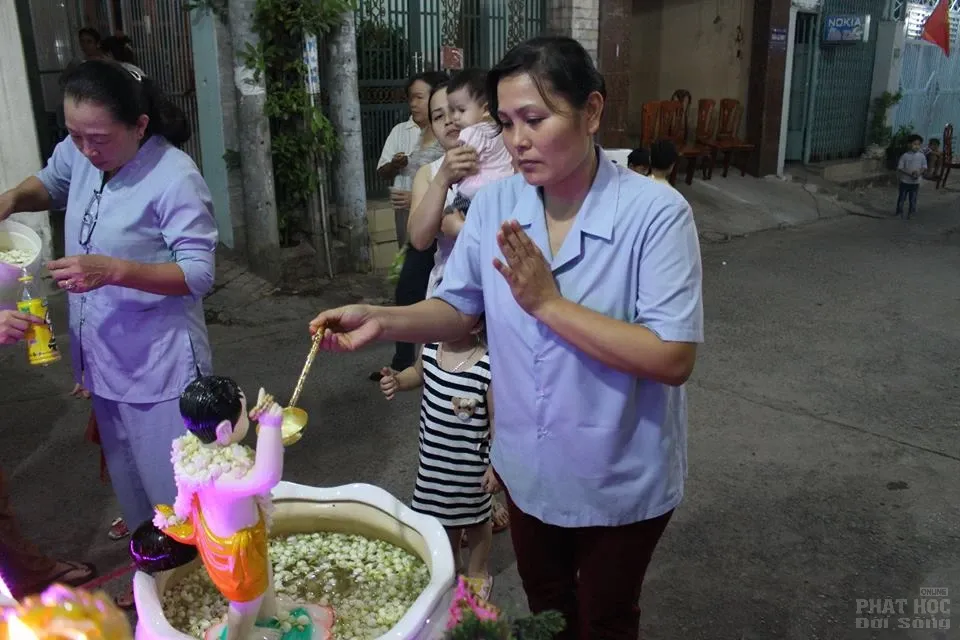 Khu phố Bình Đa hân hoan mừng Phật đản image-1731746628839