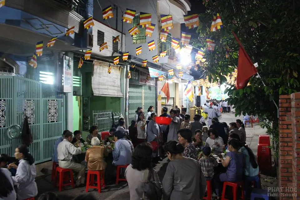 Khu phố Bình Đa hân hoan mừng Phật đản image-1731746633783