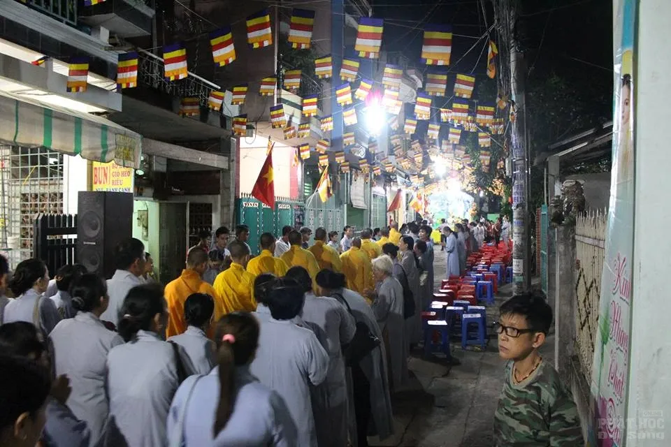 Khu phố Bình Đa hân hoan mừng Phật đản image-1731746637031