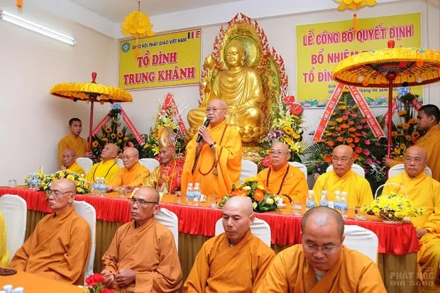HT.Nguyên Phước ban đạo từ Kon Tum: Lễ bổ nhiệm trụ trì Tổ đình Trung Khánh image-1732293211488