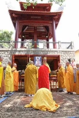 Lâm Đồng: Vĩnh Minh Tự Viện khai thỉnh Đại Hồng Chung 3 Lâm Đồng: Vĩnh Minh Tự Viện khai thỉnh Đại Hồng Chung image-1731745757497