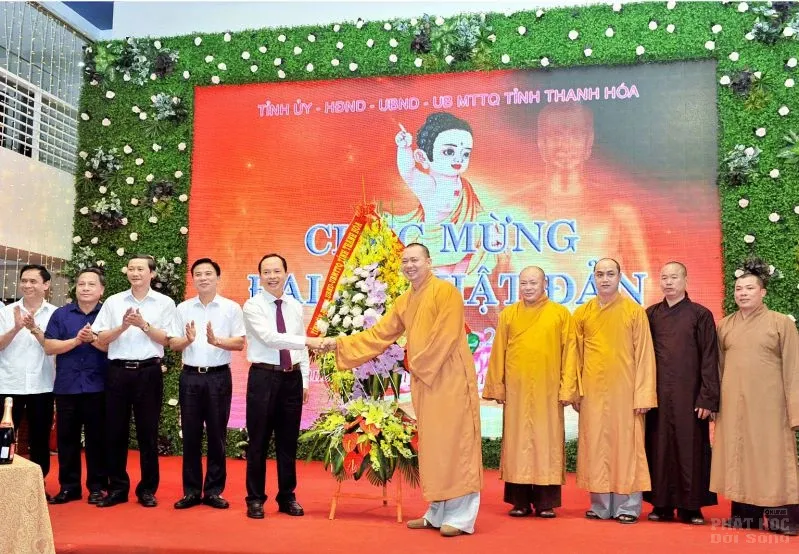 Lãnh đạo tỉnh gặp mặt chức sắc Phật giáo Thanh Hóa nhân Đại lễ Phật Đản 4 Lãnh đạo tỉnh gặp mặt chức sắc Phật giáo Thanh Hóa nhân Đại lễ Phật Đản image-1731944282210