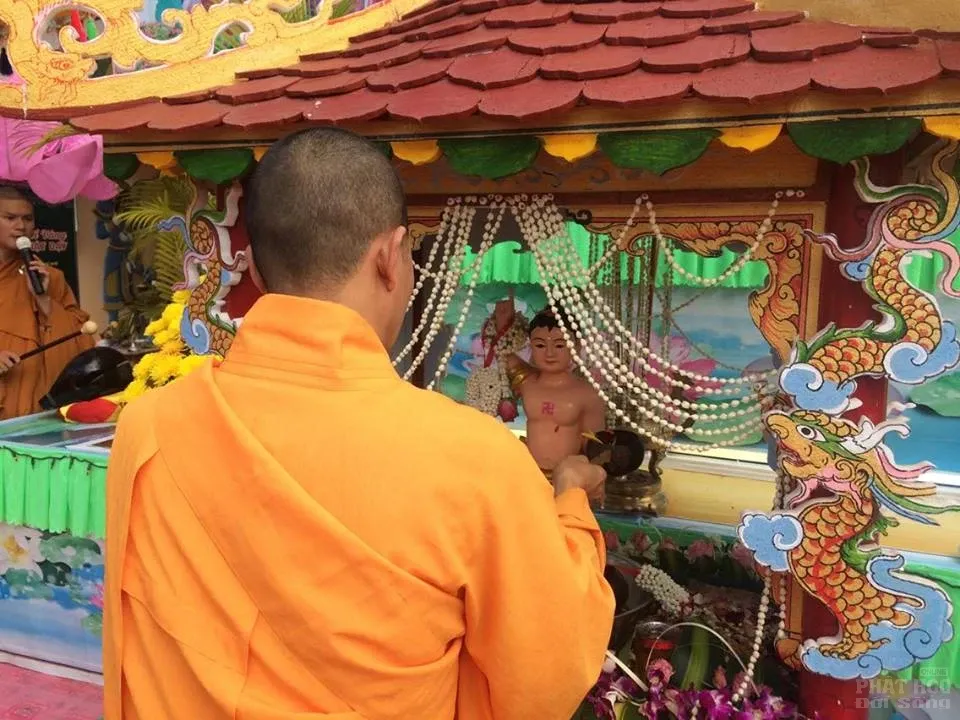 Lào: Chùa Trang Nghiêm mừng lễ Phật Thích Ca đản sanh Lào: Chùa Trang Nghiêm Pakse mừng lễ Phật Thích Ca đản sanh image-1731937611837