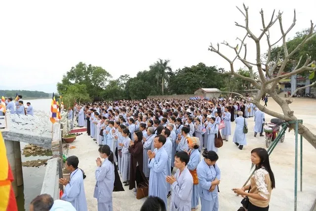 Lễ an vị tôn tượng Bồ-tát Quán Thế Âm chùa Hòa Phúc Lễ an vị tôn tượng Bồ-tát Quán Thế Âm chùa Hòa Phúc image-1731920009425