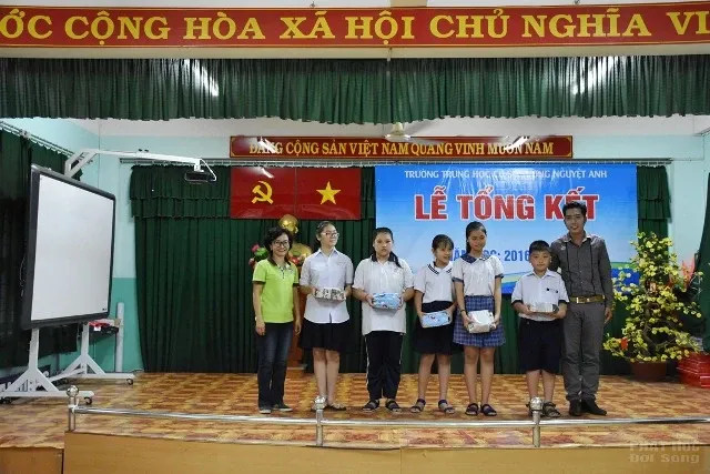 Lễ bế giảng lớp học tình thương Thiện Duyên image-1731936014178