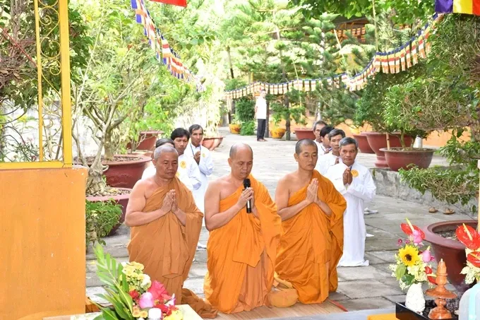 Lễ bế mạc khóa tu truyền thống Khất Sĩ lần thứ 24 8 Lễ bế mạc khóa tu truyền thống Khất Sĩ lần thứ 24 image-1731943888815
