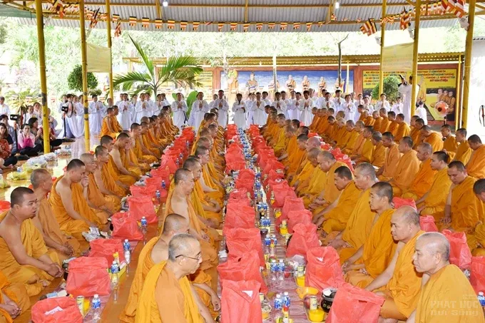 Lễ bế mạc khóa tu truyền thống Khất Sĩ lần thứ 24 23 Lễ bế mạc khóa tu truyền thống Khất Sĩ lần thứ 24 image-1731943900168