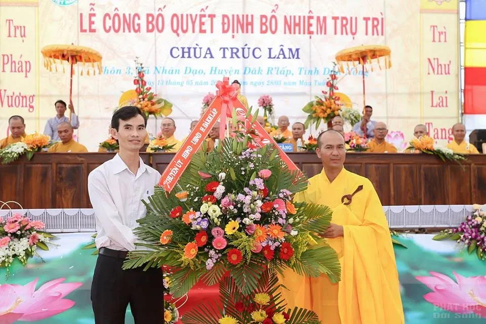 Lễ Bổ nhiệm ĐĐ. Thích Quảng Bình trụ trì Chùa Trúc Lâm 12 Lễ Bổ nhiệm ĐĐ. Thích Quảng Bình trụ trì Chùa Trúc Lâm image-1731946350274