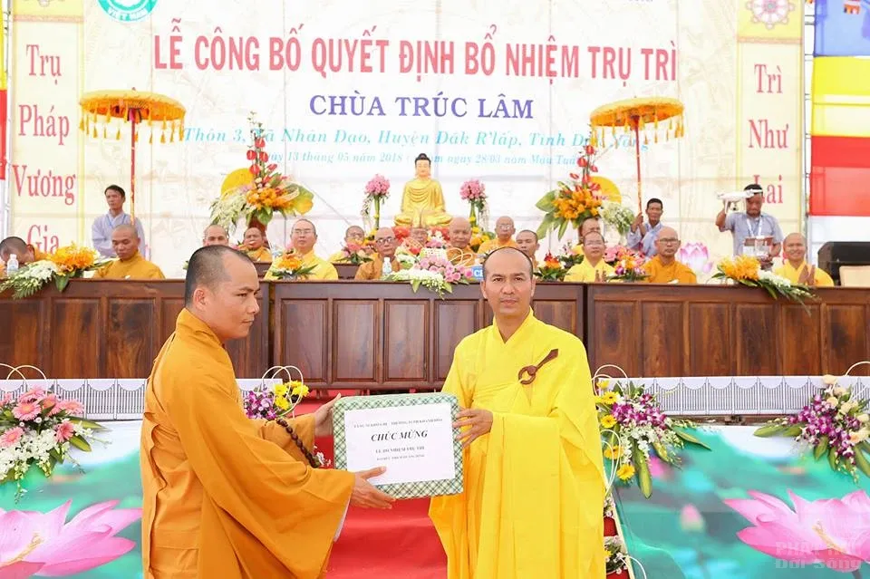 Lễ Bổ nhiệm ĐĐ. Thích Quảng Bình trụ trì Chùa Trúc Lâm 22 Lễ Bổ nhiệm ĐĐ. Thích Quảng Bình trụ trì Chùa Trúc Lâm image-1731946360410