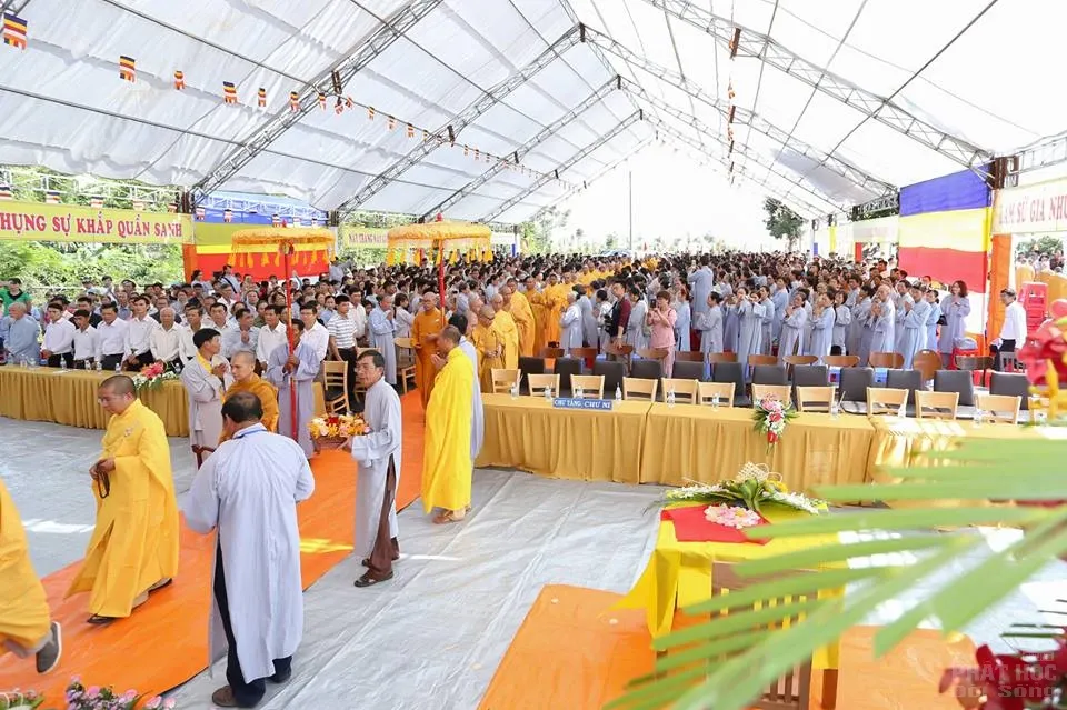 Lễ Bổ nhiệm ĐĐ. Thích Quảng Bình trụ trì Chùa Trúc Lâm 27 Lễ Bổ nhiệm ĐĐ. Thích Quảng Bình trụ trì Chùa Trúc Lâm image-1731946365280