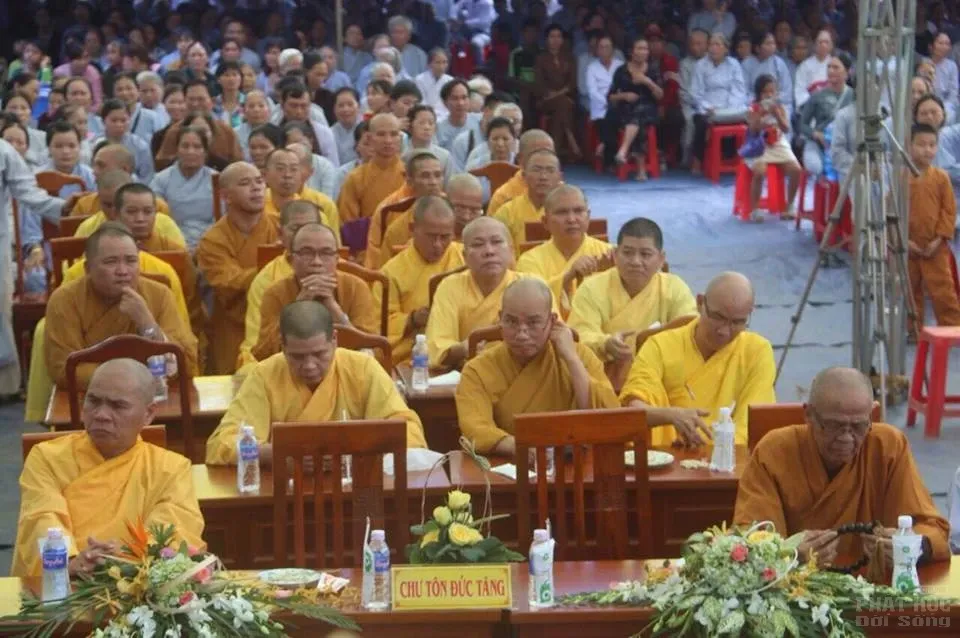 Lễ Bổ nhiệm Sư cô Thích Nữ Bảo Hoa làm trụ trì chùa Viên Thành image-1731941752200