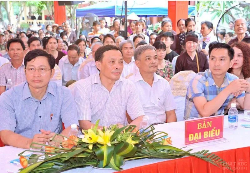 Lễ Bổ nhiệm Trụ trì và đúc chuông chùa Kim Liên 8 Lễ Bổ nhiệm Trụ trì và đúc chuông chùa Kim Liên image-1731943758940