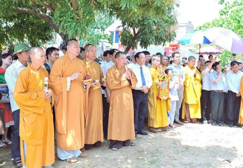 Lễ Bổ nhiệm Trụ trì và đúc chuông chùa Kim Liên 17 Lễ Bổ nhiệm Trụ trì và đúc chuông chùa Kim Liên image-1731943767494