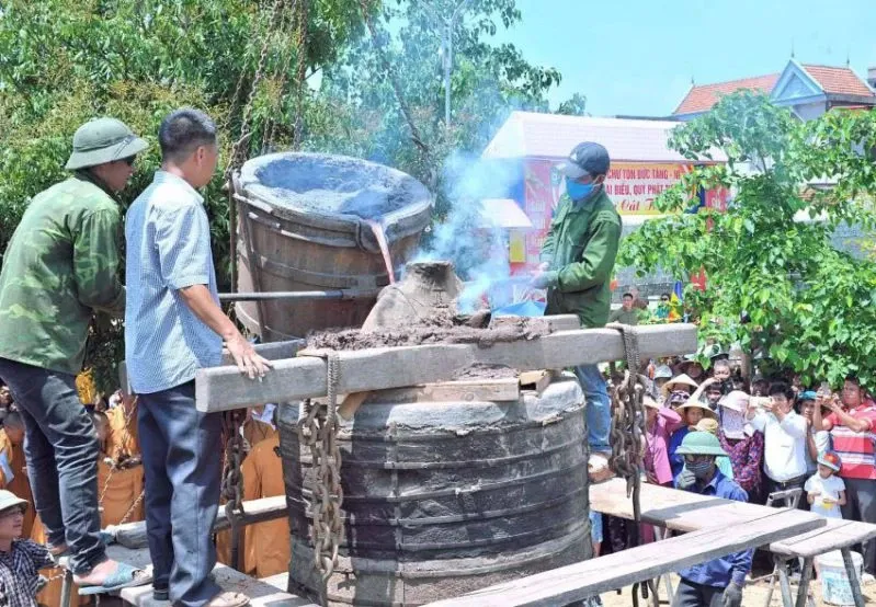 Lễ Bổ nhiệm Trụ trì và đúc chuông chùa Kim Liên image-1731943769387