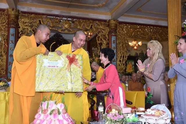 Lễ chúc thọ tại Tịnh xá Lộc Uyển image-1731920480545