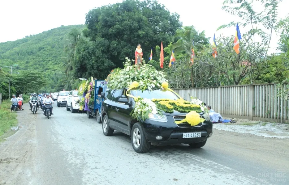 Lễ cung tống kim quan cố HT Thích Trí Tâm nhập Bảo tháp Huệ Minh image-1731939977314