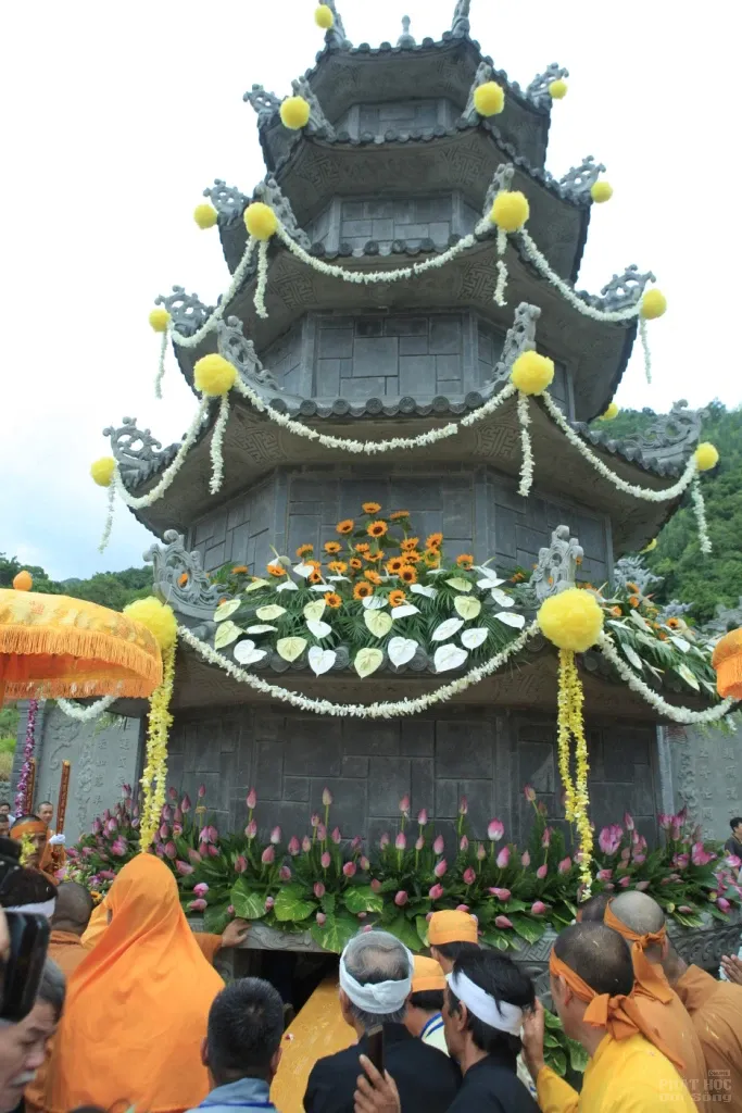 Lễ cung tống kim quan cố HT Thích Trí Tâm nhập Bảo tháp Huệ Minh image-1731939981914