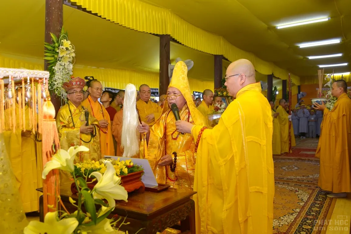 Lễ cung tống kim quan nhập bảo tháp cố HT Thích Trung Hậu image-1731945371895