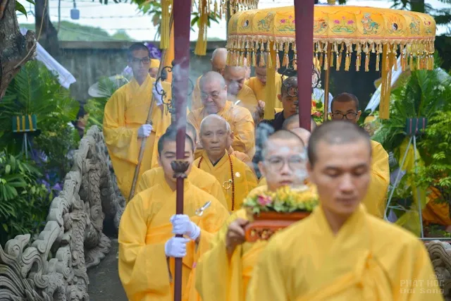 Lễ cung tống kim quan nhập bảo tháp cố HT Thích Trung Hậu image-1731945375513