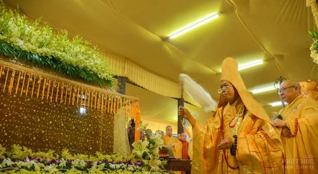 Lễ cung tống kim quan nhập bảo tháp cố HT Thích Trung Hậu image-1731945387947