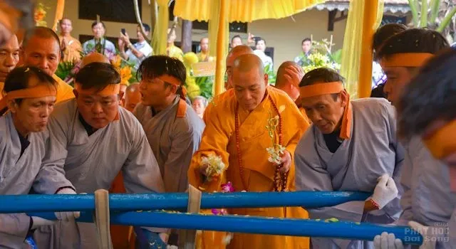 Lễ cung tống kim quan nhập bảo tháp cố HT Thích Trung Hậu image-1731945392381