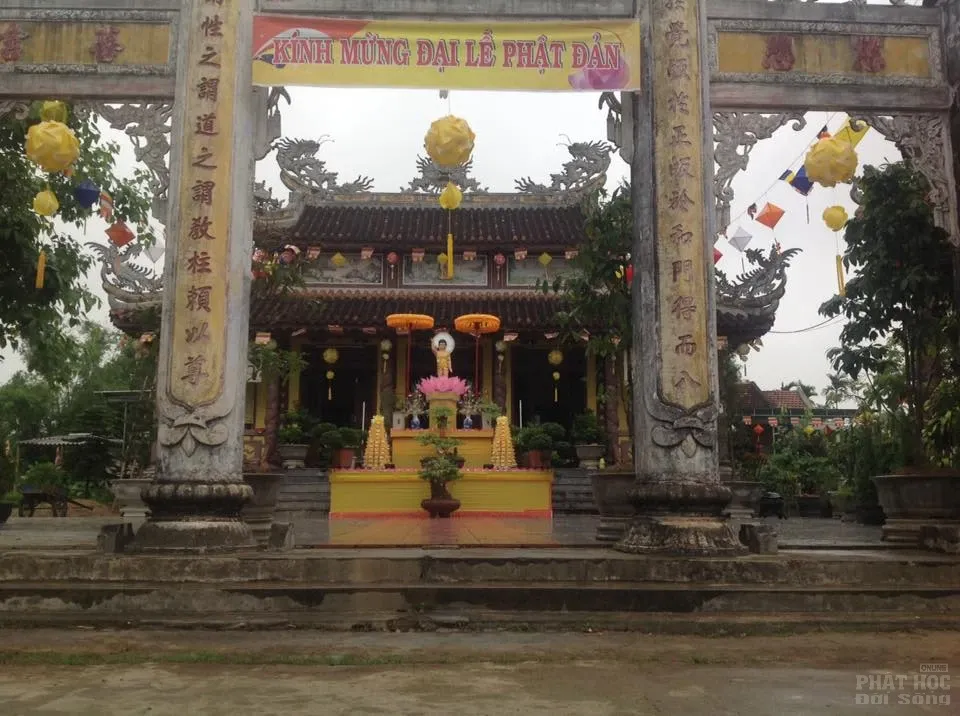 Lễ đài Chùa Mậu Tài - Huế Lễ đài Chùa Mậu Tài - Huế image-1731746752153