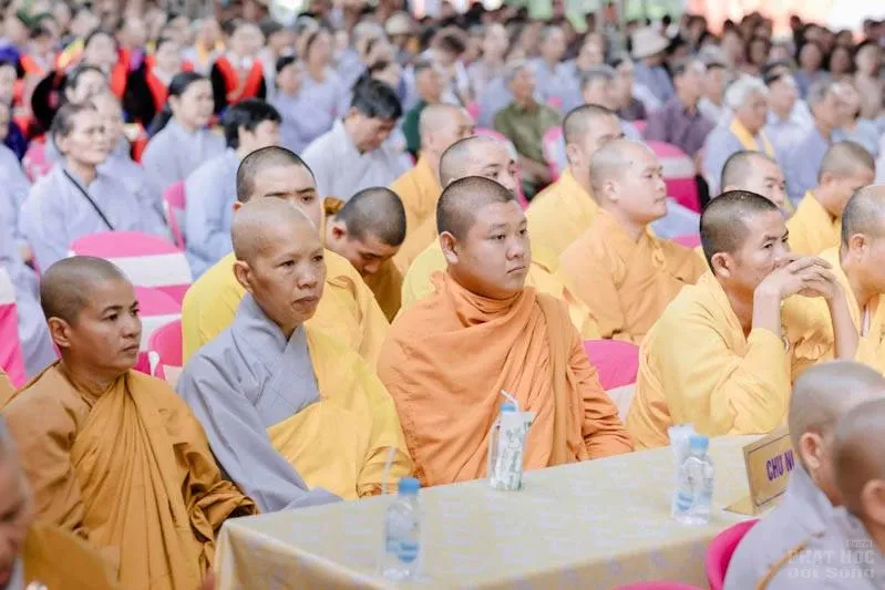 le dat da xay dung chanh dien chua phuoc hue 13