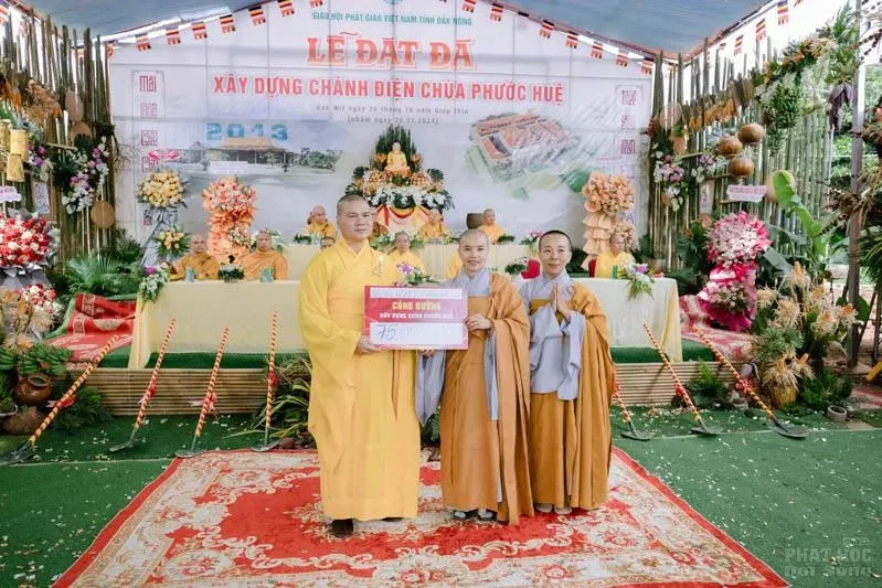 le dat da xay dung chanh dien chua phuoc hue 27