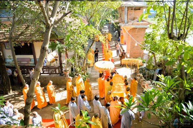 Lễ nhập kim quan cố HT. Thích Trung Hậu 11 Lễ nhập kim quan cố HT. Thích Trung Hậu image-1731945359768