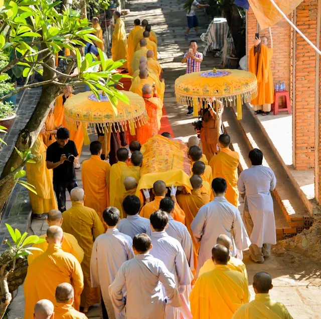 Lễ nhập kim quan cố HT. Thích Trung Hậu 12 Lễ nhập kim quan cố HT. Thích Trung Hậu image-1731945360801