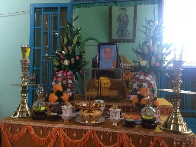 Lễ tang Ni sư Thích Nữ Từ Dung image-1731939337688