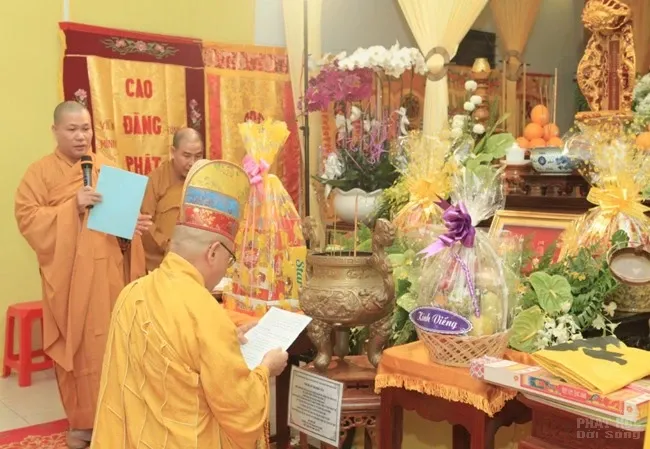 Lễ thỉnh giác linh HT Thích Trí Tâm tham Phật - Yết Tổ image-1732287450762