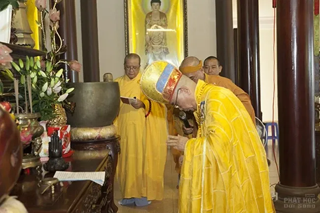 Lễ thỉnh giác linh HT Thích Trí Tâm tham Phật - Yết Tổ image-1732287453656