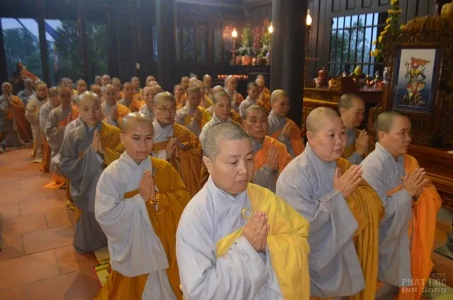 Lễ tưởng niệm chư tôn đức lãnh đạo tiền bối Học viện PGVN tại Huế 12 Lễ tưởng niệm chư tôn đức lãnh đạo tiền bối Học viện PGVN tại Huế image-1731942354201