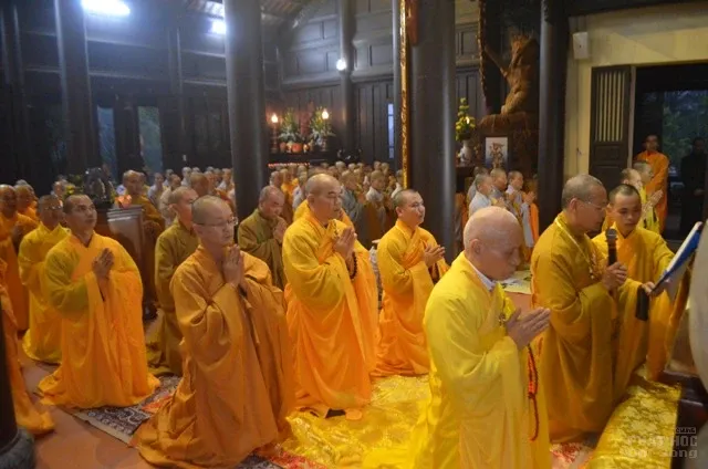 Lễ tưởng niệm chư tôn đức lãnh đạo tiền bối Học viện PGVN tại Huế image-1731942355430