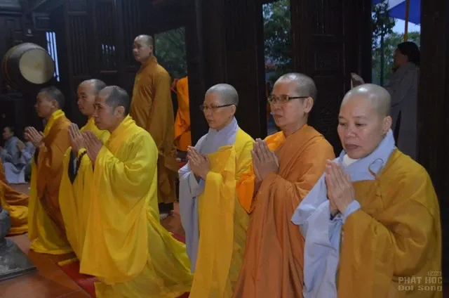 Lễ tưởng niệm chư tôn đức lãnh đạo tiền bối Học viện PGVN tại Huế 18 Lễ tưởng niệm chư tôn đức lãnh đạo tiền bối Học viện PGVN tại Huế image-1731942357989