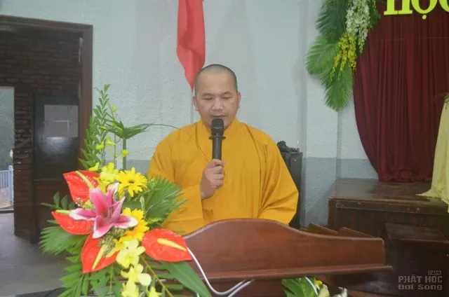 Lễ tưởng niệm chư tôn đức lãnh đạo tiền bối Học viện PGVN tại Huế image-1731942362597