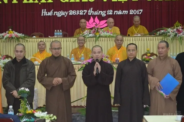 Lễ tưởng niệm chư tôn đức lãnh đạo tiền bối Học viện PGVN tại Huế image-1731942370891