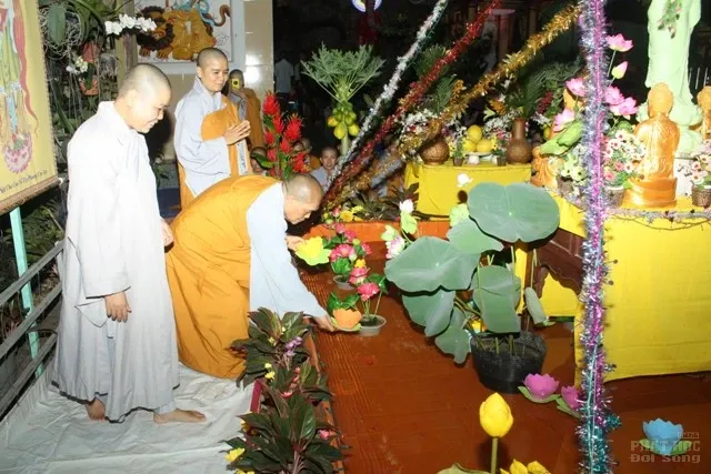 Lễ vía Phật A Di Đà tại Ni viện Phước Long 10 Lễ vía Phật A Di Đà tại Ni viện Phước Long image-1731725810692