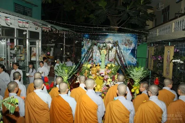 Lễ vía Phật A Di Đà tại Ni viện Phước Long 12 Lễ vía Phật A Di Đà tại Ni viện Phước Long image-1731725811920