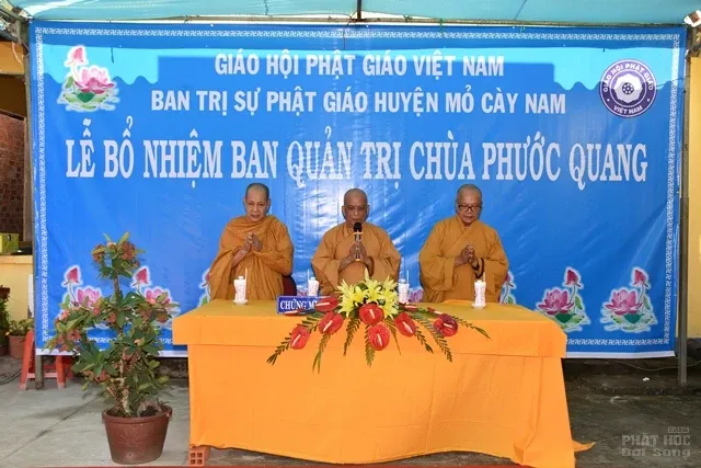 Mõ Cày Nam: Bổ nhiệm Ban quản trị chùa Phước Quang 7 Mõ Cày Nam: Bổ nhiệm Ban quản trị chùa Phước Quang image-1731937226028