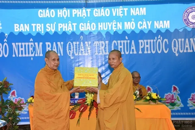 Mõ Cày Nam: Bổ nhiệm Ban quản trị chùa Phước Quang image-1731937232066