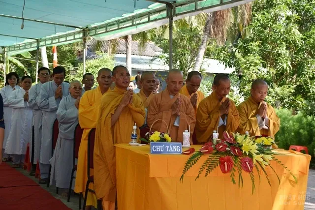 Mõ Cày Nam: Bổ nhiệm Ban quản trị chùa Phước Quang image-1731937234968