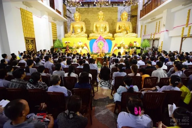 Mừng hội Vesak về chùa tắm Phật quy y 35 Mừng hội Vesak về chùa tắm Phật quy y image-1731747096126