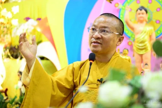 Mừng hội Vesak về chùa tắm Phật quy y 37 Mừng hội Vesak về chùa tắm Phật quy y image-1731747097431