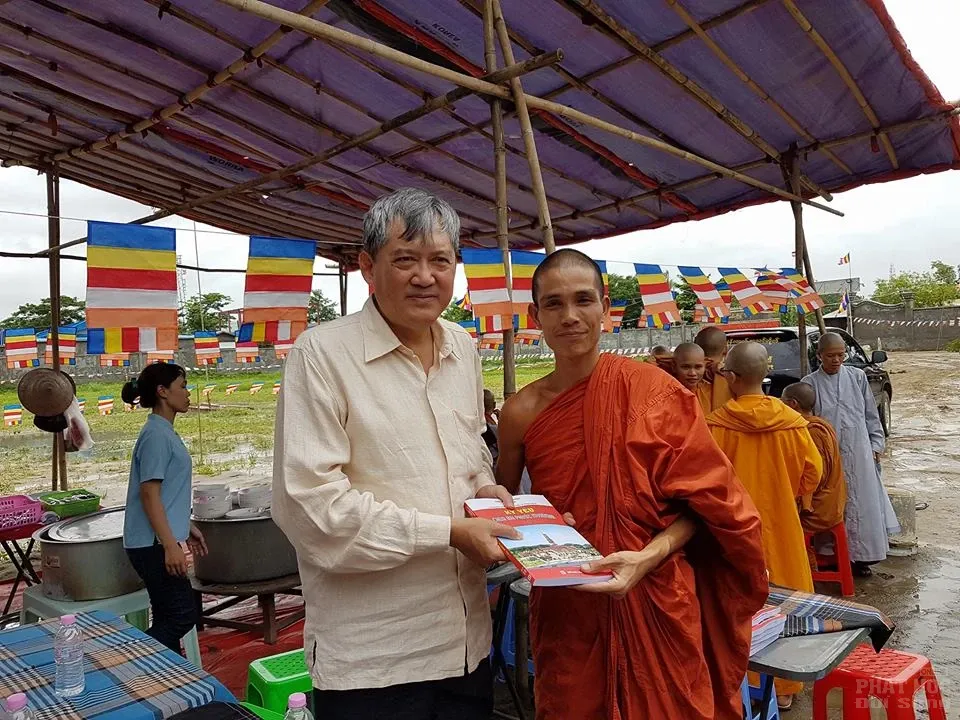 Myanmar: Lễ dâng y, nhập hạ đầu tiên chùa Đại Phước xứ chùa Vàng image-1732291500137